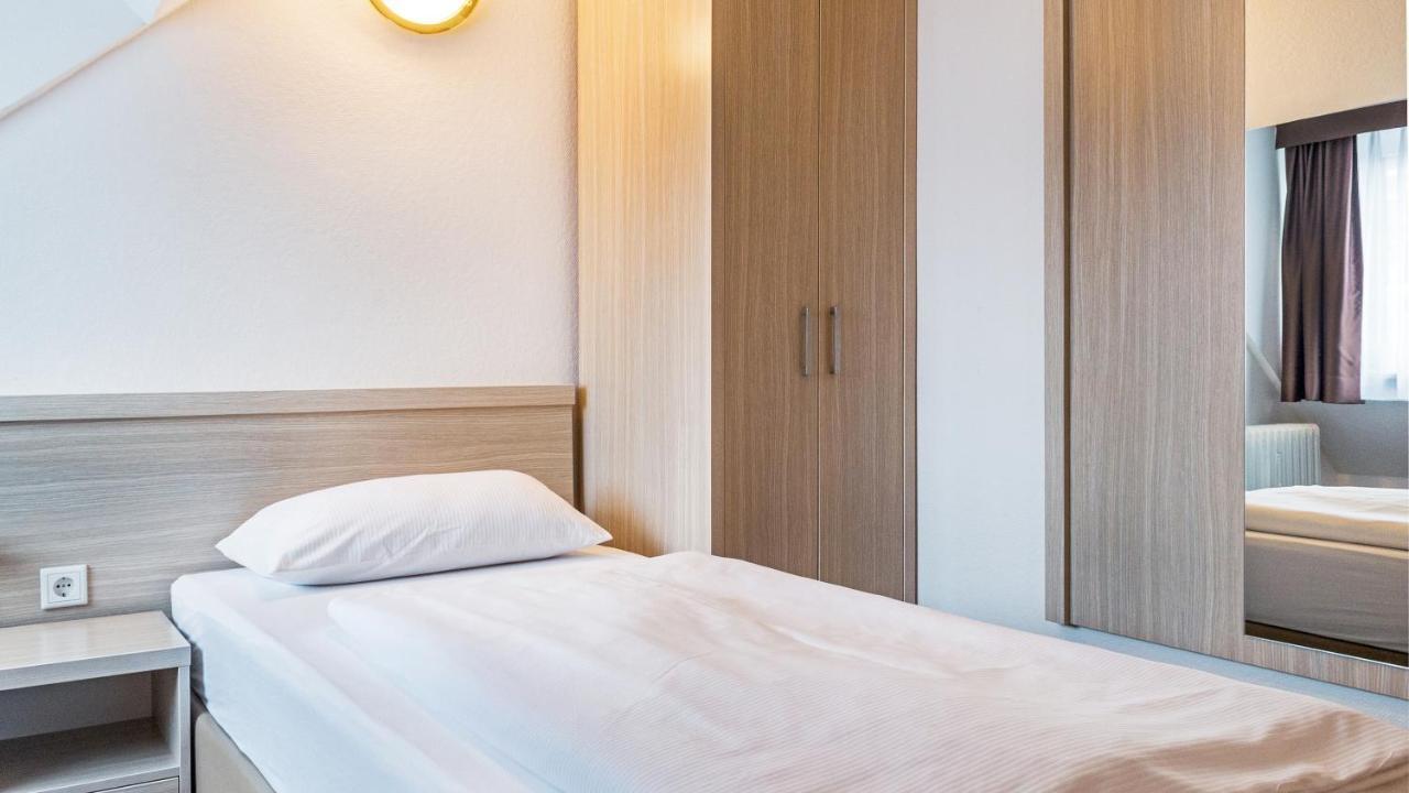 Air Wartburg Hotel 3*